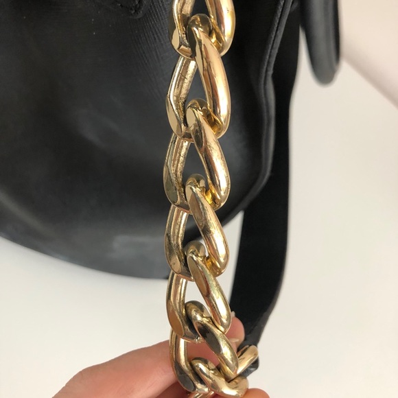 Michael Kors Large Saffiano Leather Hamilton Tote - Picture 9 of 13